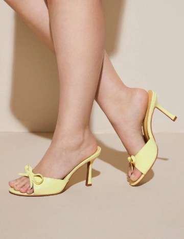 Saboti Cuccoo, galben