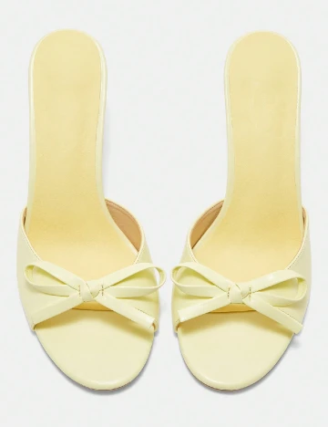 Saboti Cuccoo, galben