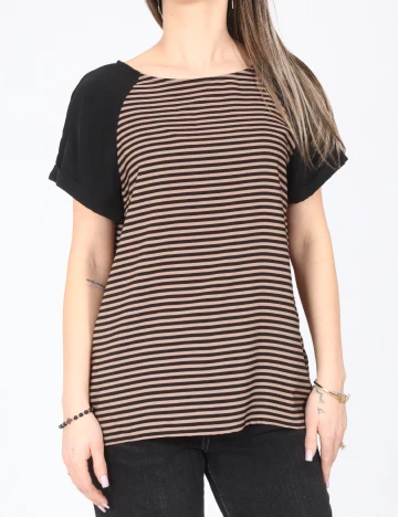Tricou Zara, maro