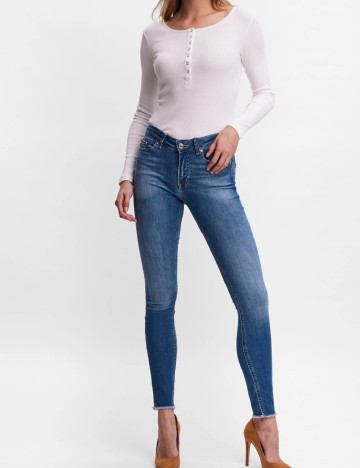 
						Blugi Vero Moda, albastru