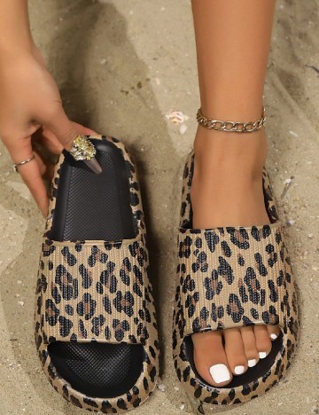 Slapi SHEIN, animal print