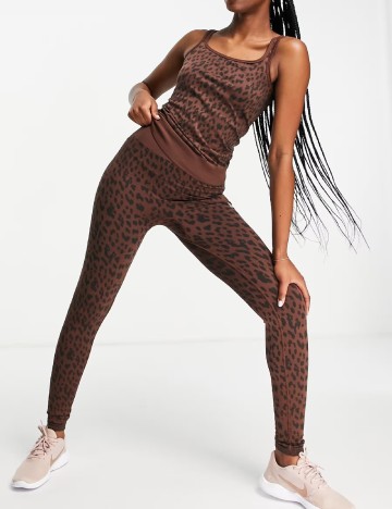 
						Colanti River Island, maro