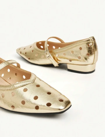 Pantofi SHEIN, auriu