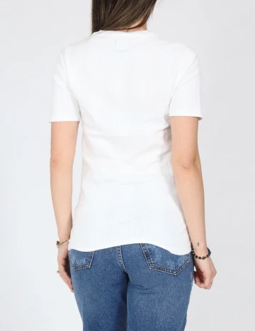 Tricou River Island, alb