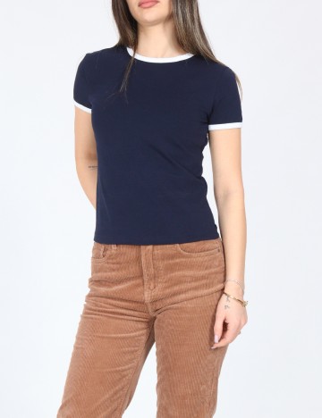 
						Top Bershka, bleumarin