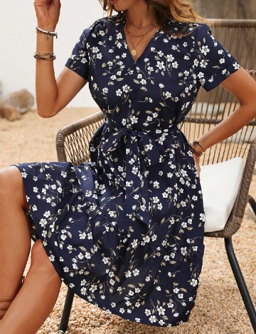 
						Rochie scurta SHEIN, floral