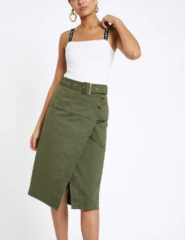 Fusta River Island, verdef