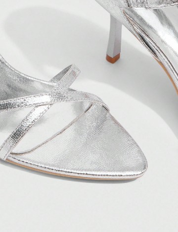 Saboti Cuccoo, argintiu