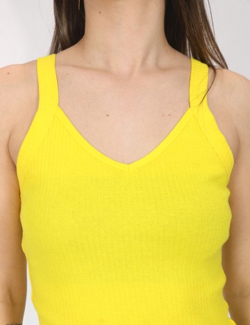 Maiou River Island, galben