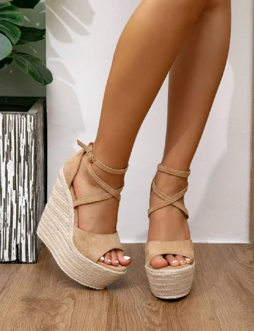 Sandale SHEIN, crem