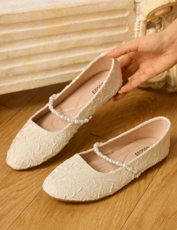 Balerini Cuccoo, bej