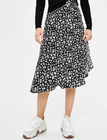 
						Fusta Bershka, negru/alb