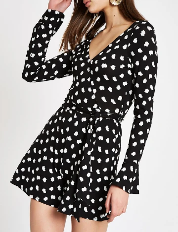 Salopeta River Island, negru