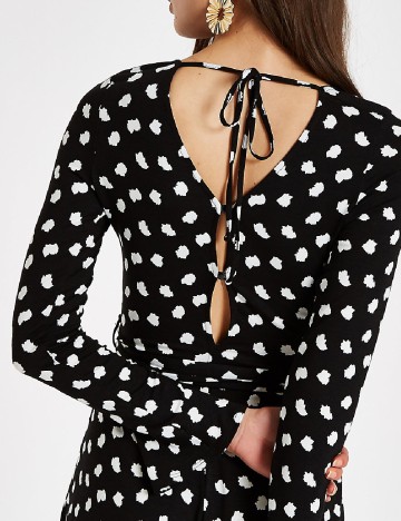 Salopeta River Island, negru