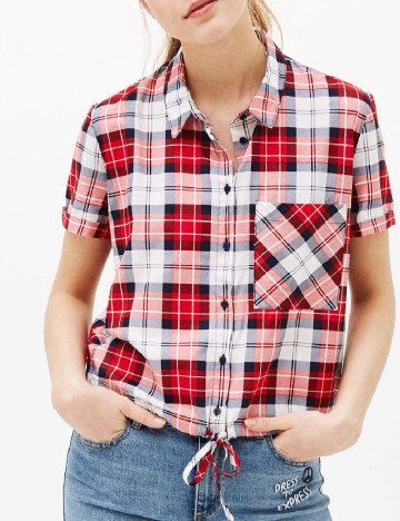 
						Camasa Bershka, rosu