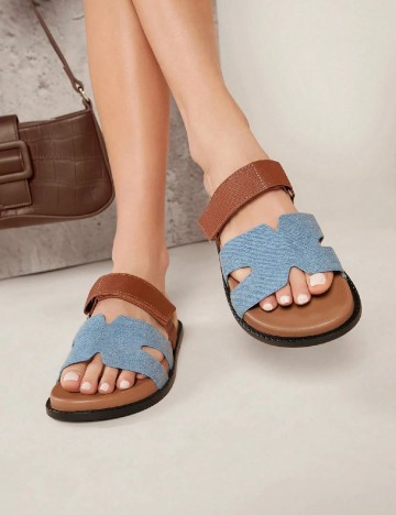 
						Slapi SHEIN, albastru