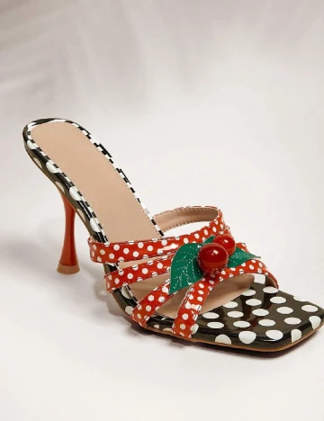 Saboti SHEIN, mix culori