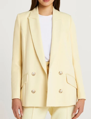 Sacou River Island, galben