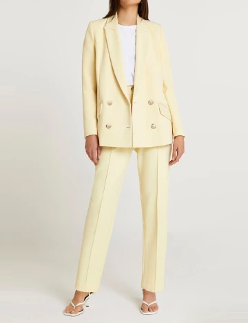 Sacou River Island, galben