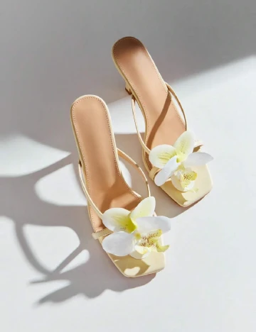 Saboti SHEIN, galben