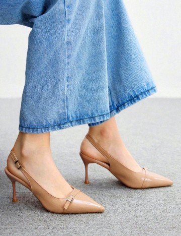 
						Pantofi Cuccoo, maro