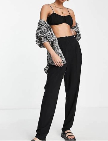 
						Pantaloni ASOS, negru