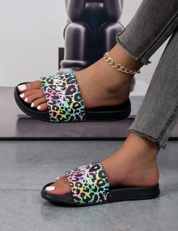 
						Slapi SHEIN, animal print