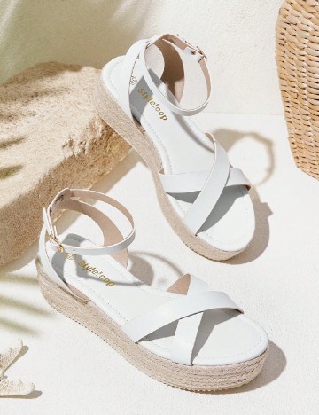 
						Sandale SHEIN, alb