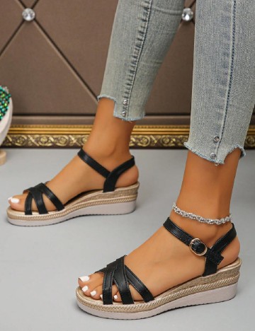 
						Sandale SHEIN, negru