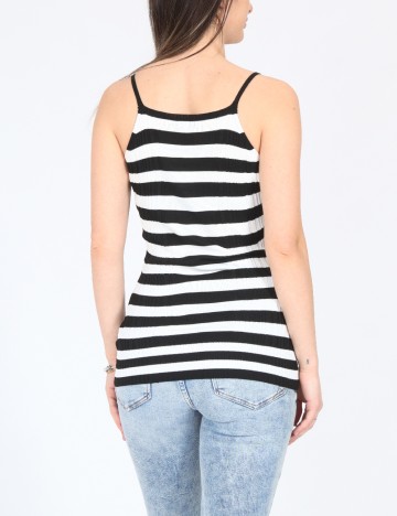 Maiou River Island, alb/negru