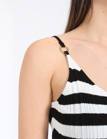 Maiou River Island, alb/negru