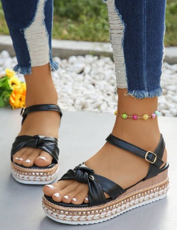 
						Sandale SHEIN, negru