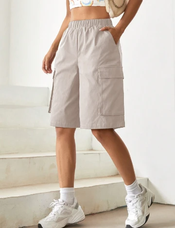 Pantaloni scurti SHEIN, crem