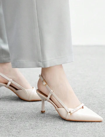 Pantofi Cuccoo, crem