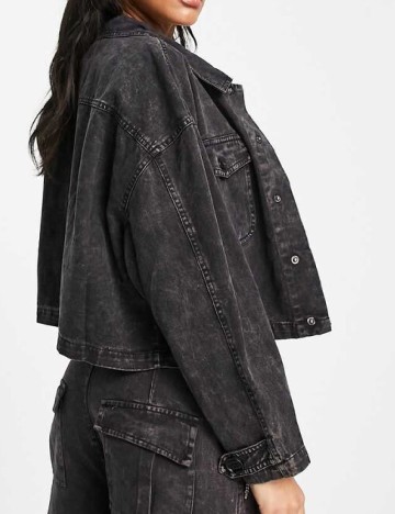 Jacheta Sixth June, negru