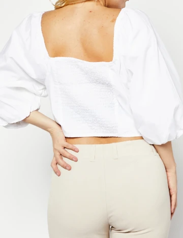 Top River Island, alb