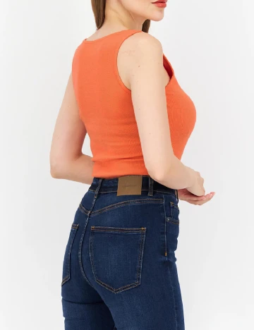 Body River Island, portocaliu