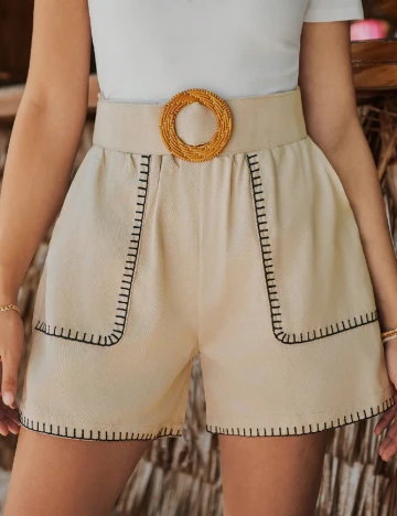 Pantaloni scurti SHEIN, bej