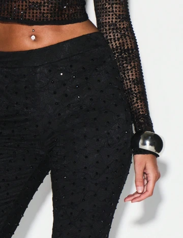 Pantaloni trei sferturi KIZN, negru