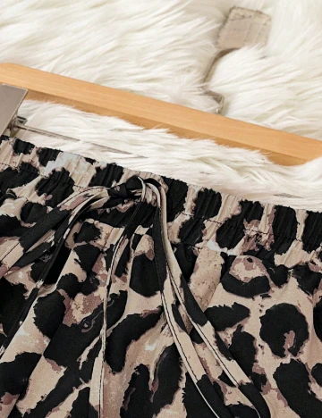 Pantaloni SHEIN CURVE, animal print
