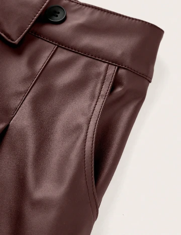 Pantaloni scurti SHEIN, visiniu