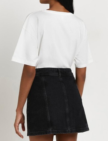 Fusta River Island, negru