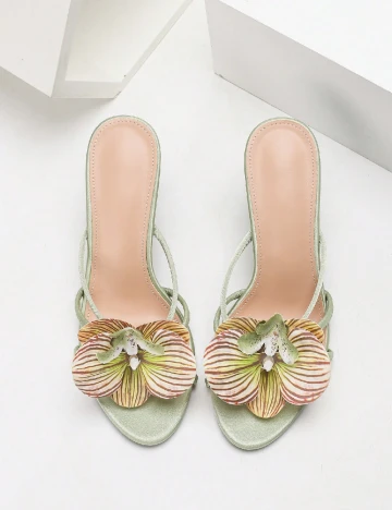 Saboti Cuccoo, verde