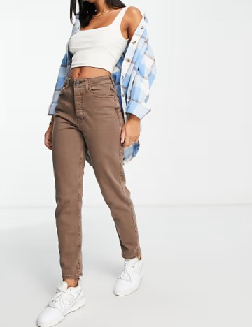 
						Blugi River Island, maro