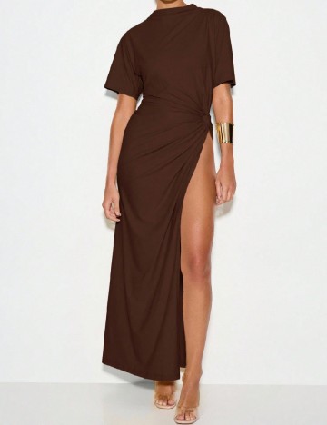 
						Rochie medie SHEIN, maro