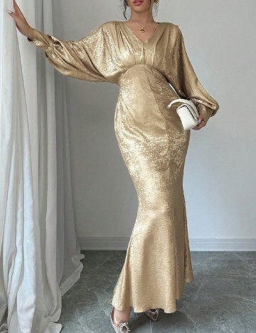 
						Rochie lunga SHEIN, auriu