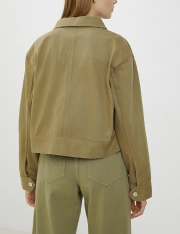 Jacheta River Island, kaki