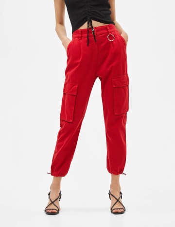 
						Pantaloni Bershka, rosu