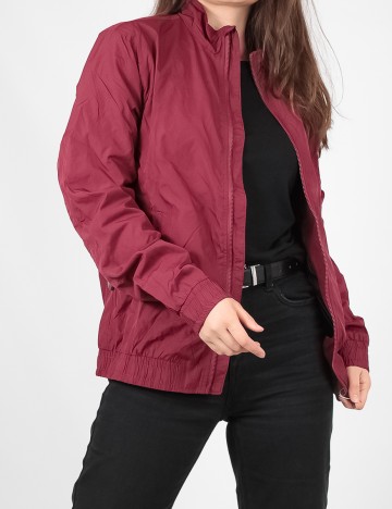 Jacheta Bershka, visiniu, S