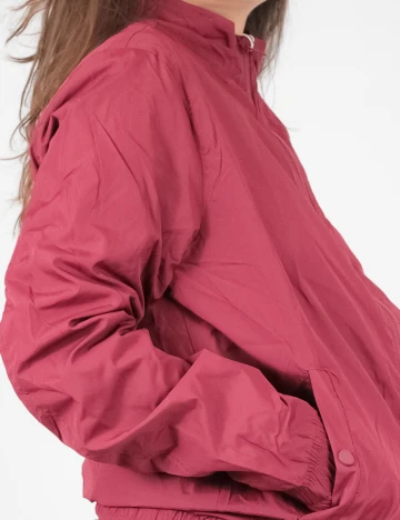 Jacheta Bershka, visiniu, S Mov